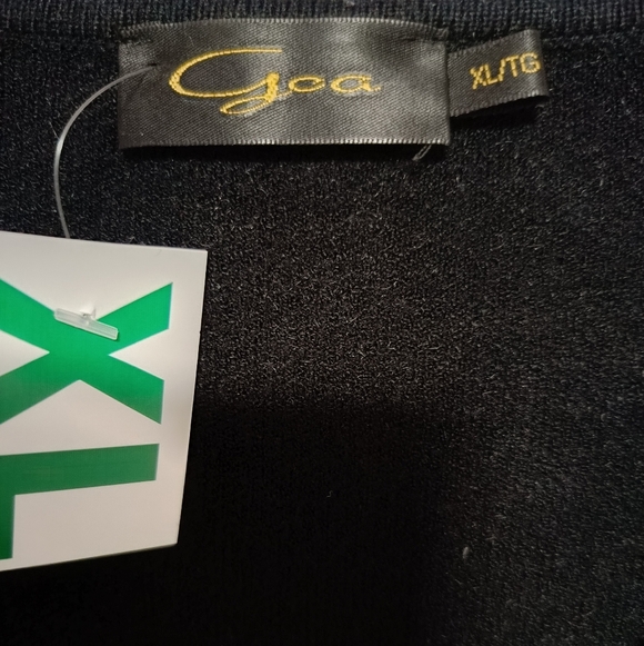 XL oversize🖤Goa Elegant Black V-Neck Sweater with Gold Sequin Rabbit Design - Picture 4 of 8